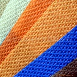 قماش هينغوا غير منسوج من البولي بروبيلين المتشابك بوزن 10-250 غرام/متر مربع